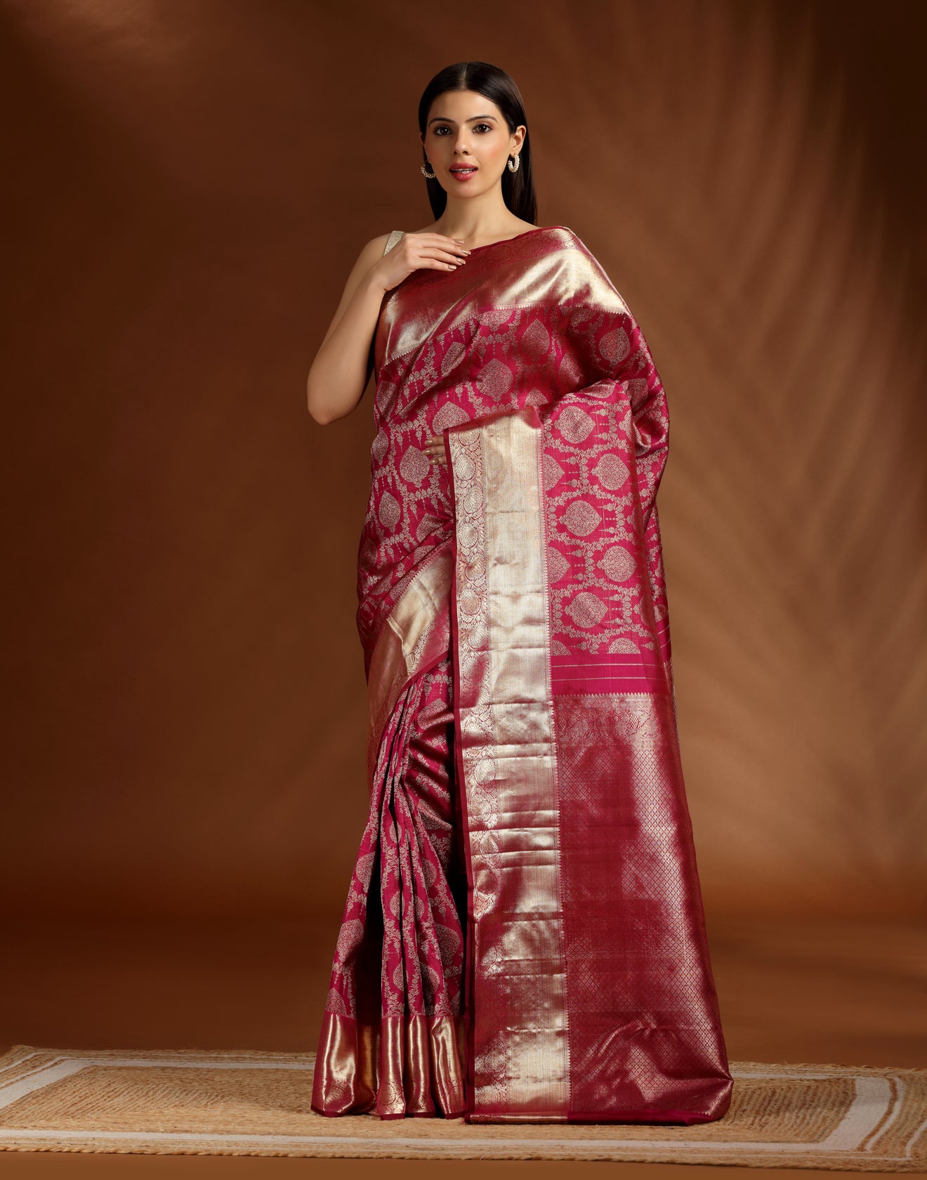 Berry Sangria Brocade Kanjivaram Saree With Unstitched Blouse Fabric