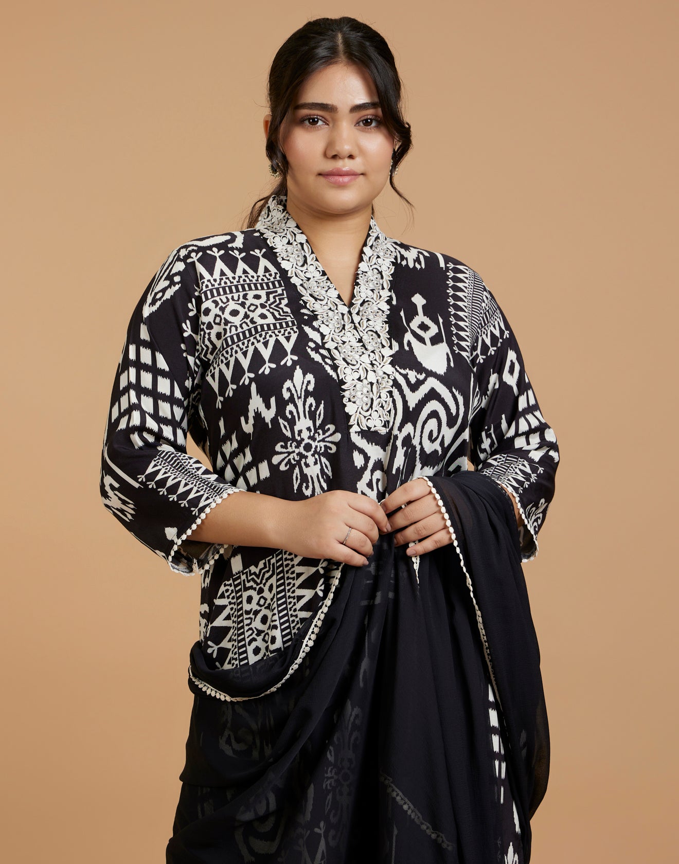 Black And White Abstract Printed V Neck Kurta Set