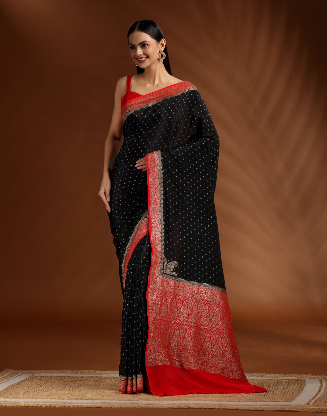 Black & Red In Zari Zulf Crepe Silk Saree With Unstitched Blouse Fabric