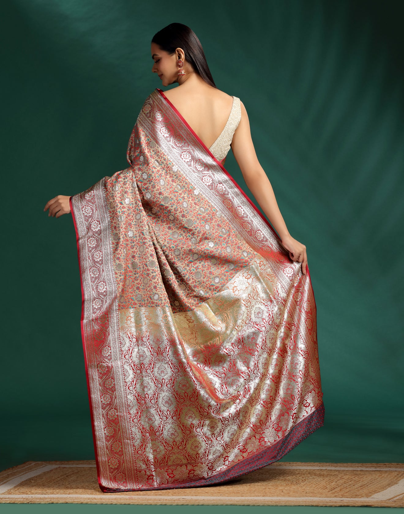 Burnt Cinnamon Jacquard Banarasi Silk Saree With Unstitched Blouse Fabric