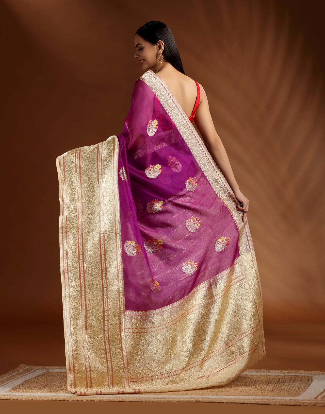 Iris Glaze Pure Silk Saree With Unstitched Blouse Fabric