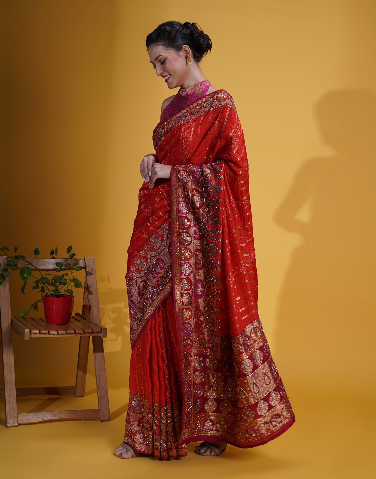 Laal Seher Bandhej With Mughal Border Silk Saree