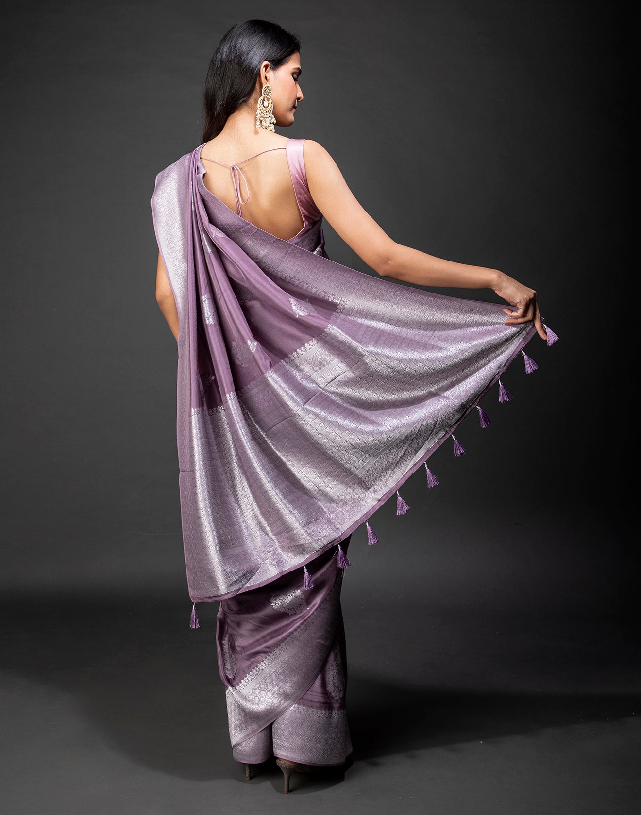 Nostalgia Mauve Purple Saree In Silver Weave