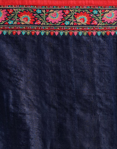 Starry Veil Thread Embroidered Pure Silk Saree WIth Unstitched Blouse Fabric