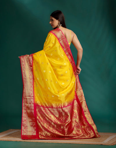 Sunhera Noor Pure Kanjivaram Silk Saree With Unstitched Blouse Fabric