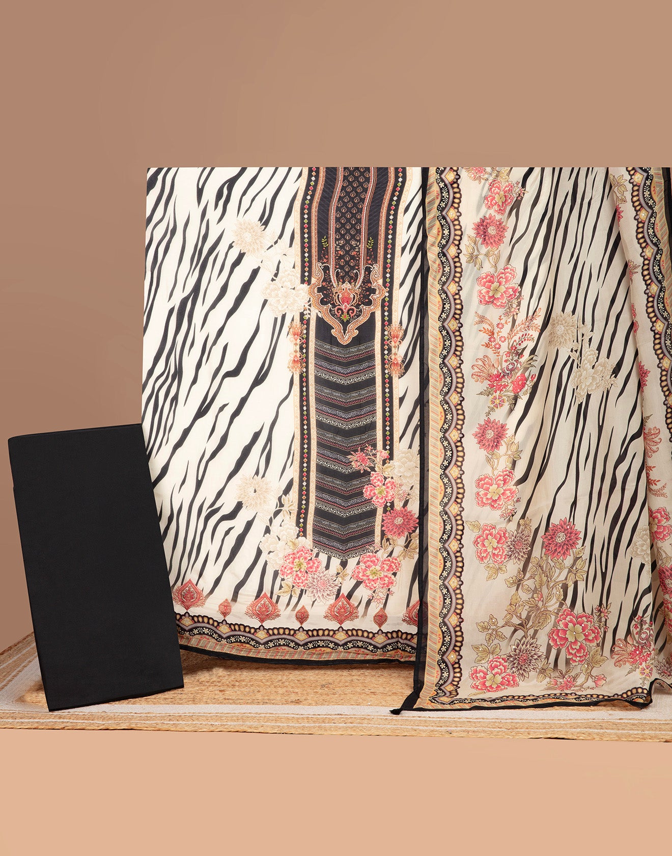 Abstract With Floral Printed Crepe Unstitched Suit Set