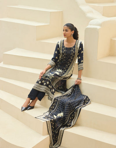 Cosmic Charm Print With Embellishments Kurta Set