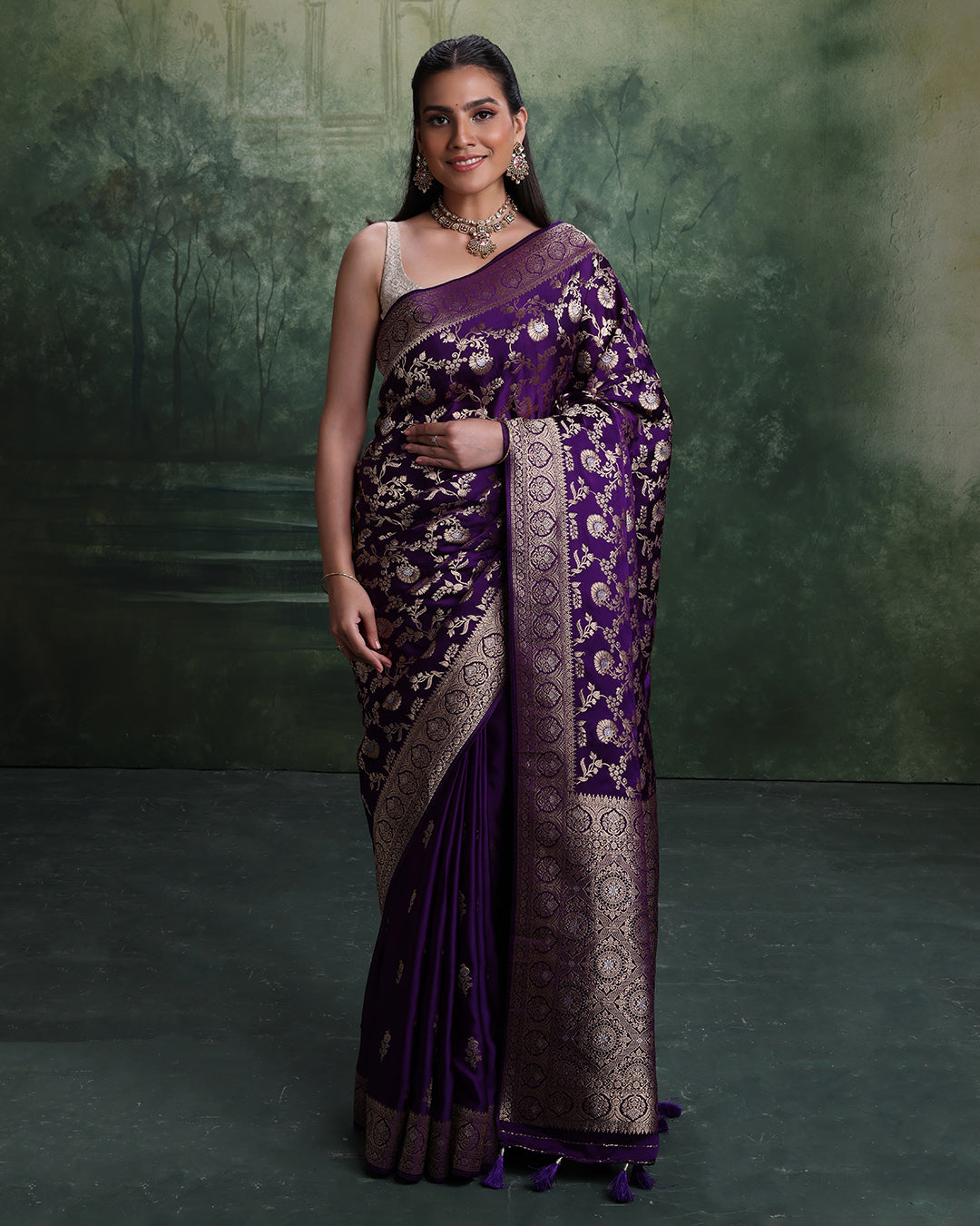 Galaxy Purple Banarasi Dola Silk Saree With Unstitched Blouse Fabric