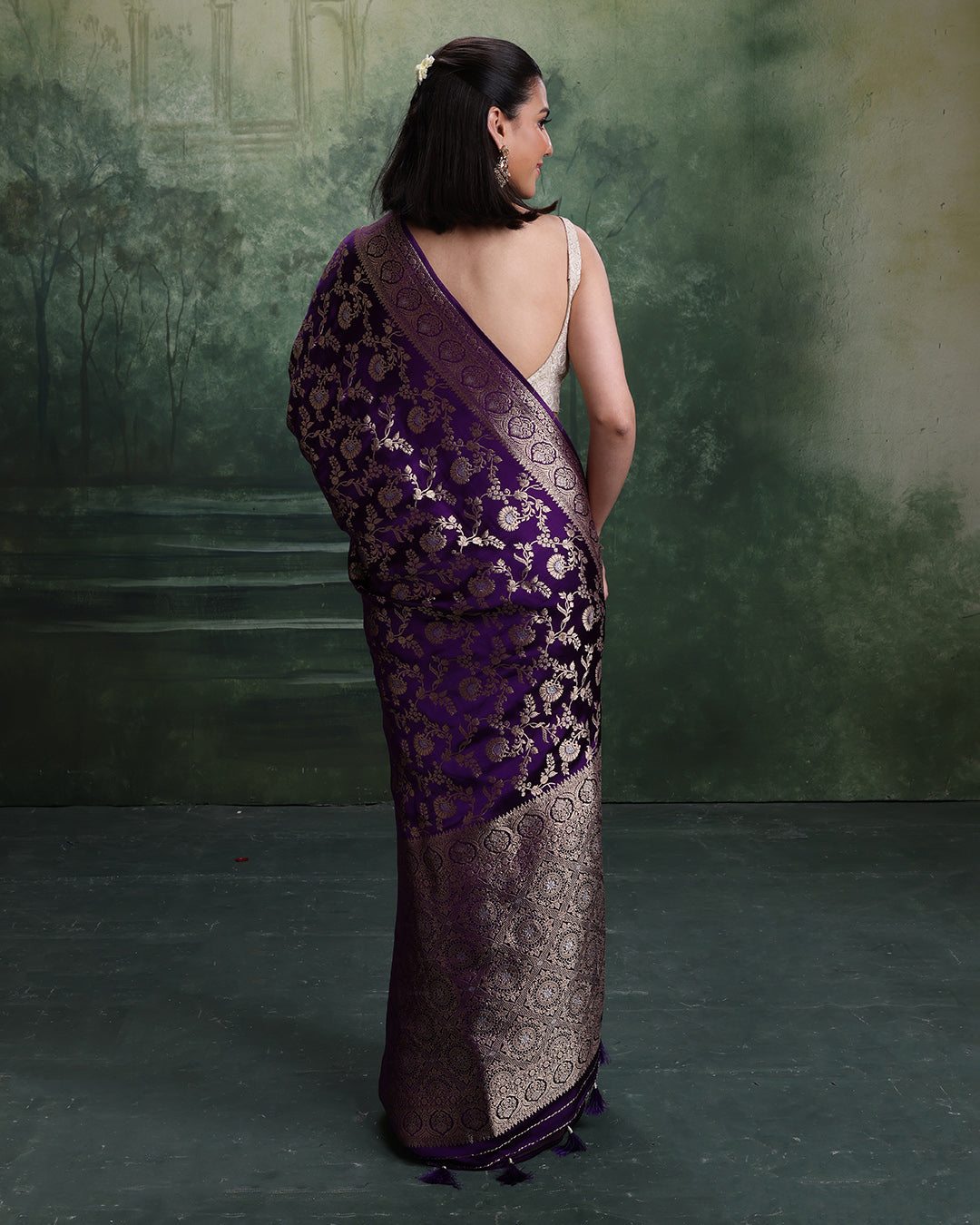 Galaxy Purple Banarasi Dola Silk Saree With Unstitched Blouse Fabric