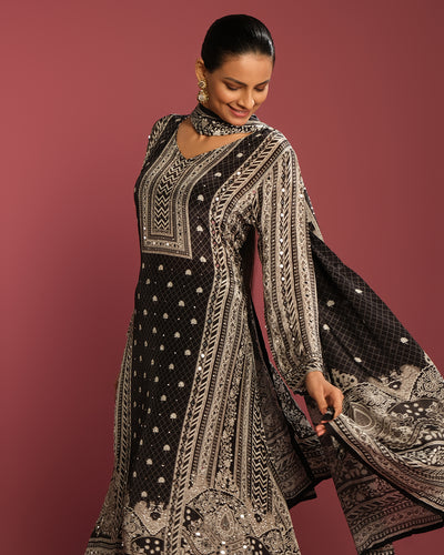 Jet Black And Off-White Printed Pure Crepe Kurta Set