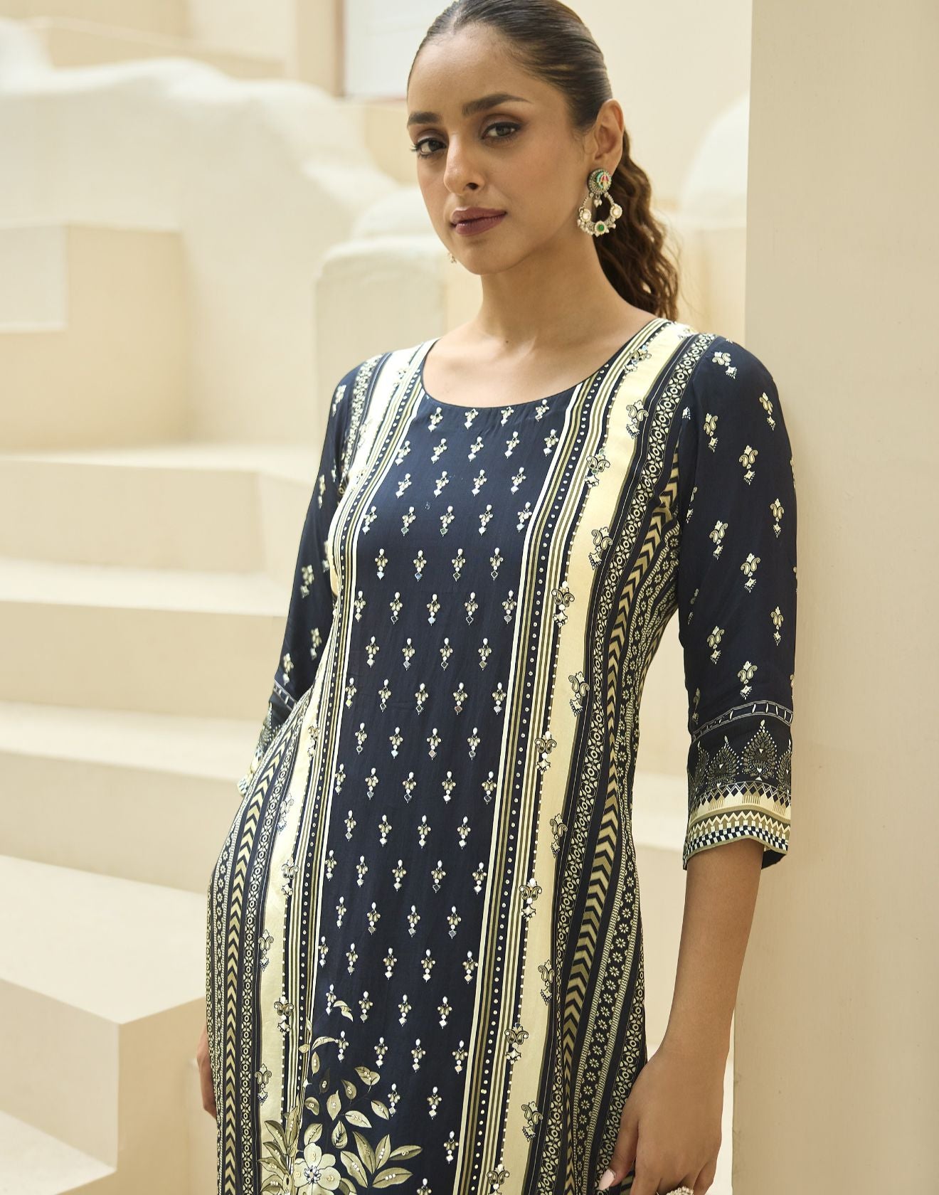 Navy Blue Paisley & Floral Printed Kurta Set