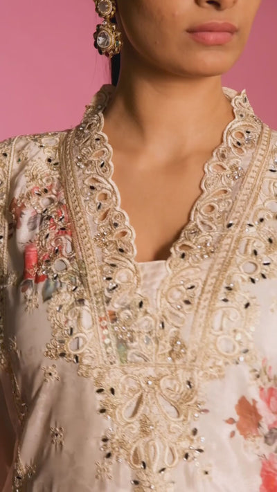 Daisy Dream Floral Printed Crepe Silk Kurta Set