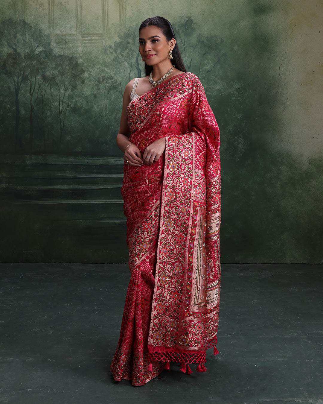 Os/2 Rani Rani Rangrez Bandhej With Woven Floral Festive Saree – Roopkala Global