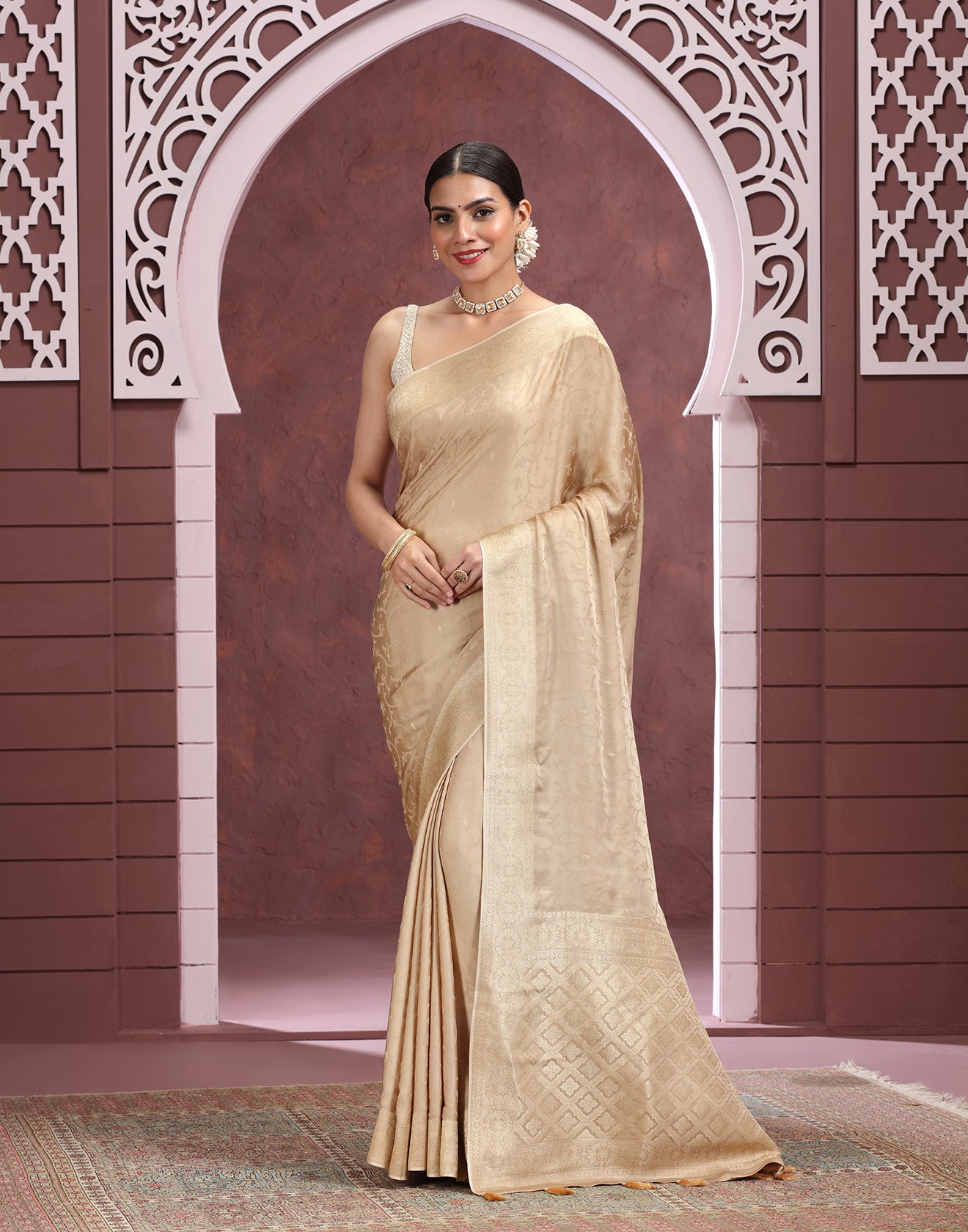 Muted Pearl Dola Silk Saree